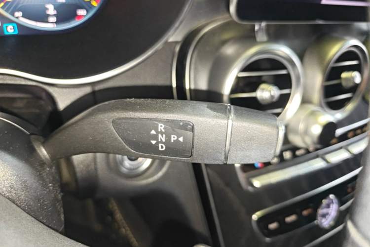 Used Mercedes-Benz C-Class 2019 C 260 Estate Gear Lever