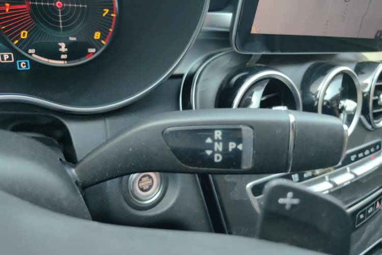 Used Mercedes-Benz C-Class 2019 Restyled C 260 L Sport Edition Gear Lever