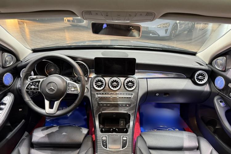 Used Mercedes-Benz C-Class 2019 C 260 L Sport Edition Interior 1