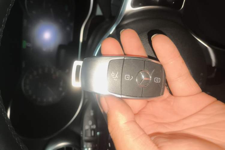 Used Mercedes-Benz C-Class 2019 C 260 Estate Interior 1
