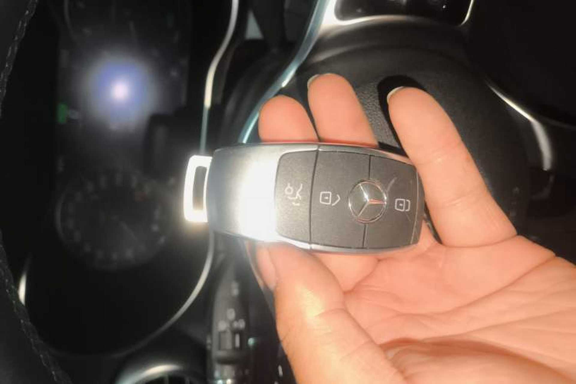 Used Mercedes-Benz C-Class 2019 C 260 Estate Interior 1