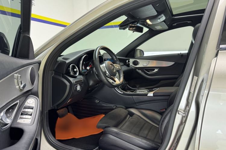 Used Mercedes-Benz C-Class 2019 C 260 Sport Edition Interior 2