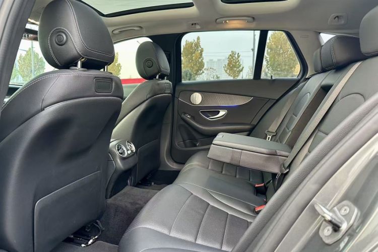Used Mercedes-Benz C-Class 2019 C 260 Estate Interior 2