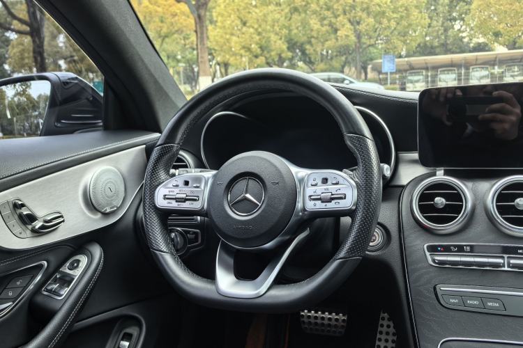 Used Mercedes-Benz C-Class 2019 C 260 4MATIC Coupe Interior 7
