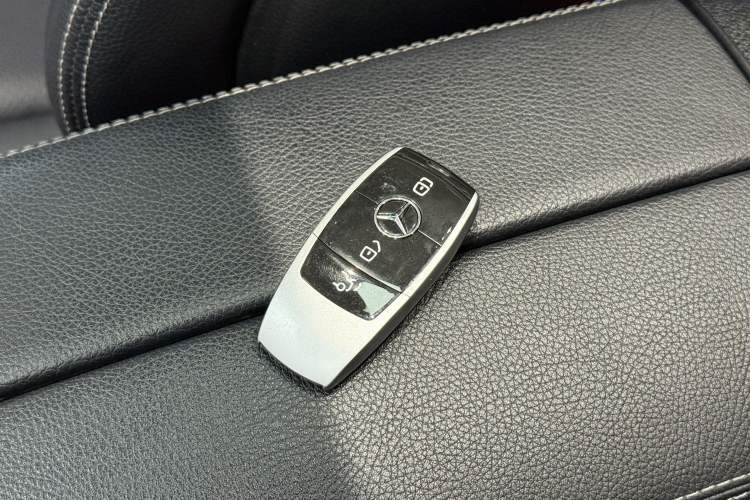 Used Mercedes-Benz C-Class 2019 C 260 L Sport Edition Interior 8