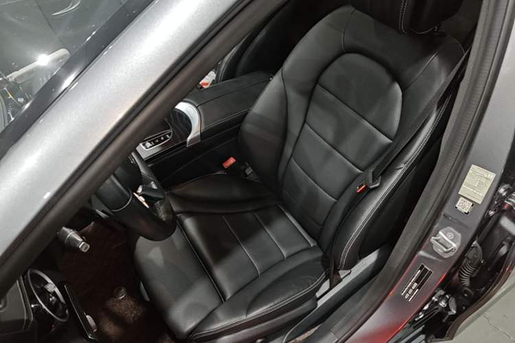 Used Mercedes-Benz C-Class 2019 C 260 L Sport Edition Left Front Seat