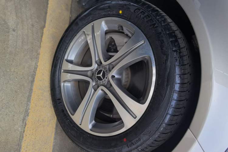Used Mercedes-Benz C-Class 2019 Restyled C 260 L Sport Edition Left Front Wheel Hub