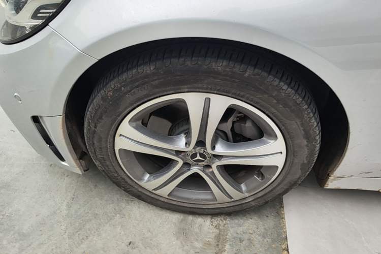 Used Mercedes-Benz C-Class 2019 Restyled C 260 L Sport Edition Left Front Wheel Hub