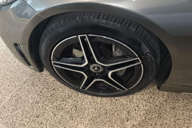 Used Mercedes-Benz C-Class 2019 C 260 Coupe Left Front Wheel Hub