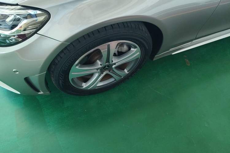 Used Mercedes-Benz C-Class 2019 Restyled C 260 L Sport Edition Left Front Wheel Hub