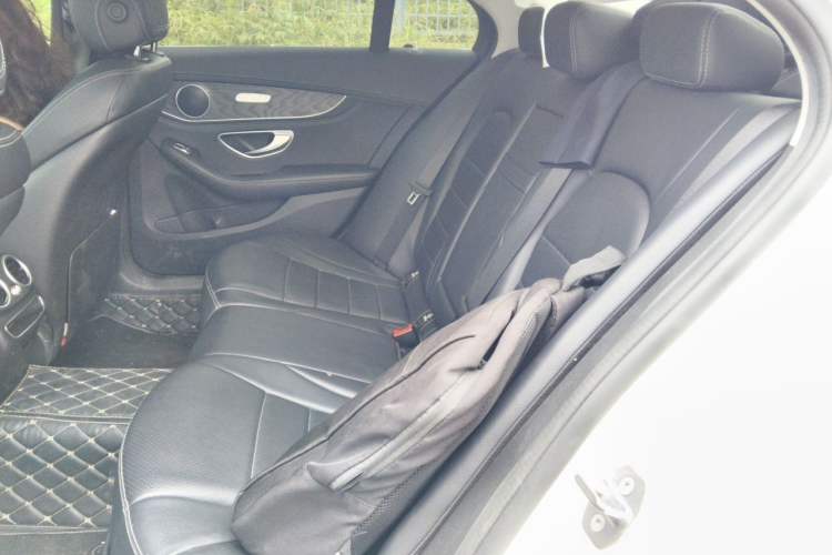 Used Mercedes-Benz C-Class 2019 C 180 L Fashion Edition Sport Version Left Rear Seat