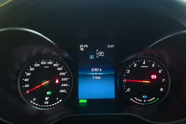 Used Mercedes-Benz C-Class 2019 C 260 Sport Edition Odometer Close Up