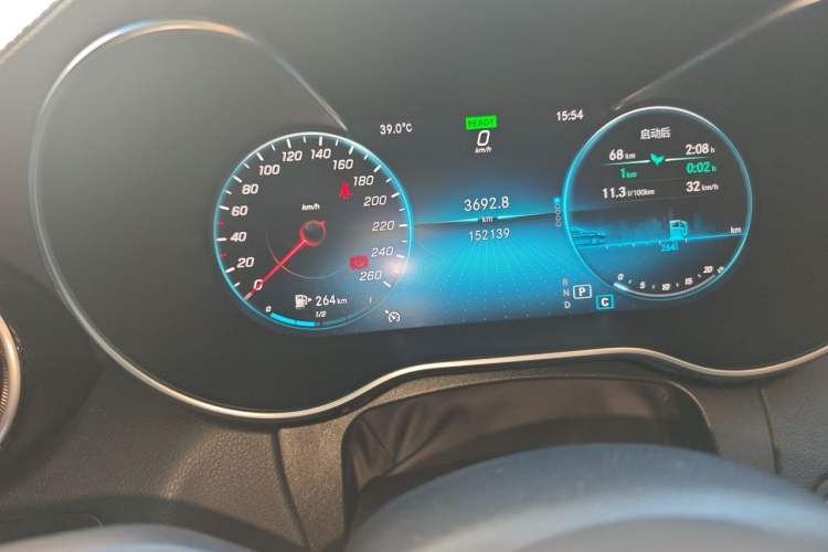 Used Mercedes-Benz C-Class 2019 Restyled C 260 L Sport Edition Odometer Close Up