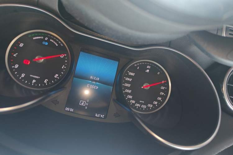 Used Mercedes-Benz C-Class 2019 C 260 Sport Edition Odometer Close Up