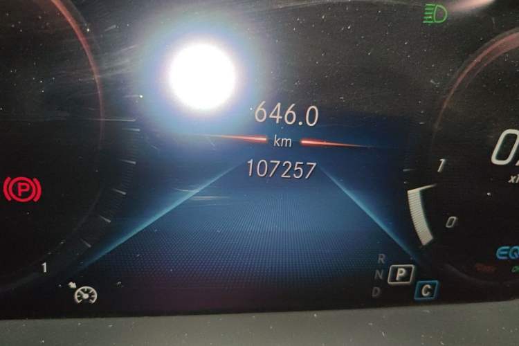 Used Mercedes-Benz C-Class 2019 Restyled C 260 L Sport Edition Odometer Close Up