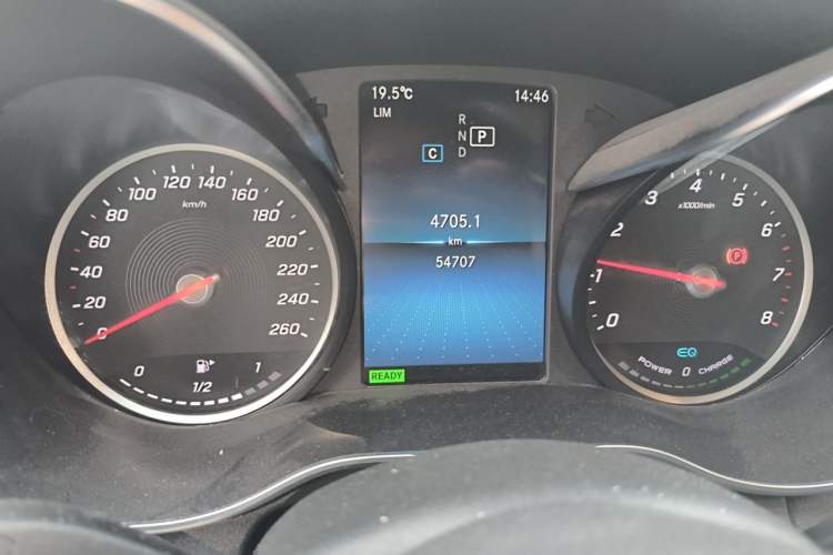 Used Mercedes-Benz C-Class 2019 C 260 L Sport Edition Odometer Close Up