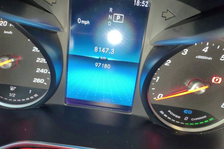 Used Mercedes-Benz C-Class 2019 C 260 Sport Edition Odometer Close Up