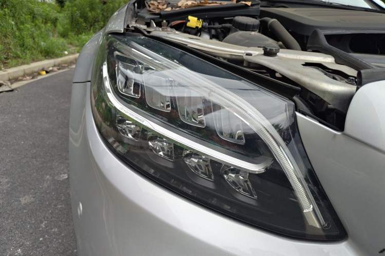 Used Mercedes-Benz C-Class 2019 Restyled C 260 L Sport Edition Right Front Headlight