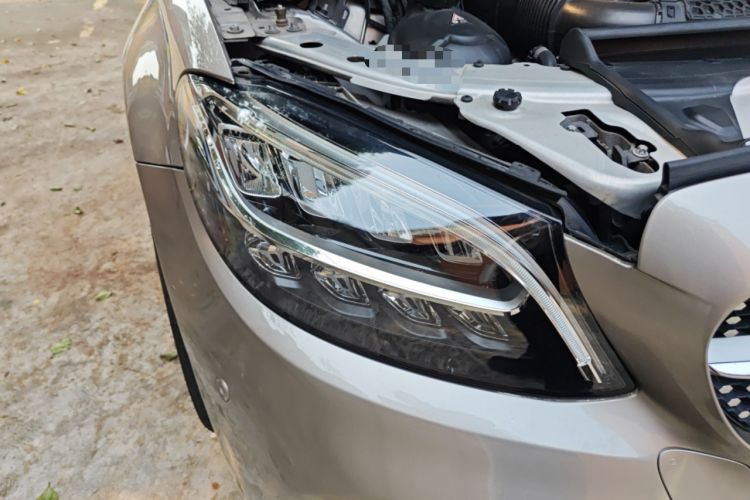 Used Mercedes-Benz C-Class 2019 C 180 L Fashion Edition Sport Version Right Front Headlight