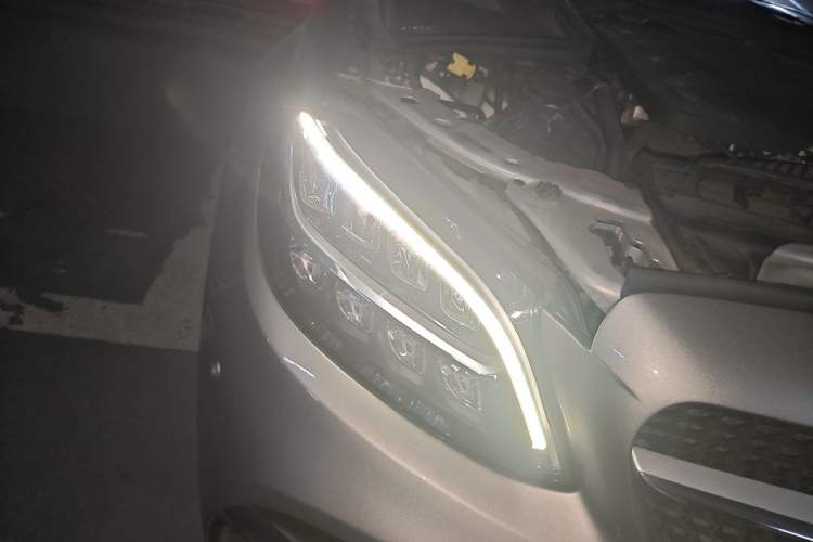 Used Mercedes-Benz C-Class 2019 C 260 Coupe Right Front Headlight