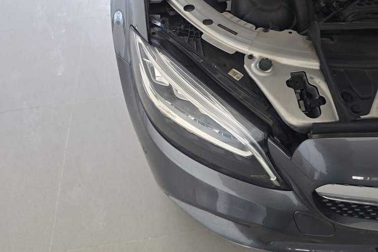 Used Mercedes-Benz C-Class 2019 Restyled C 260 L Sport Edition Right Front Headlight