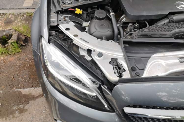 Used Mercedes-Benz C-Class 2019 Restyled C 260 L Sport Edition Right Front Headlight