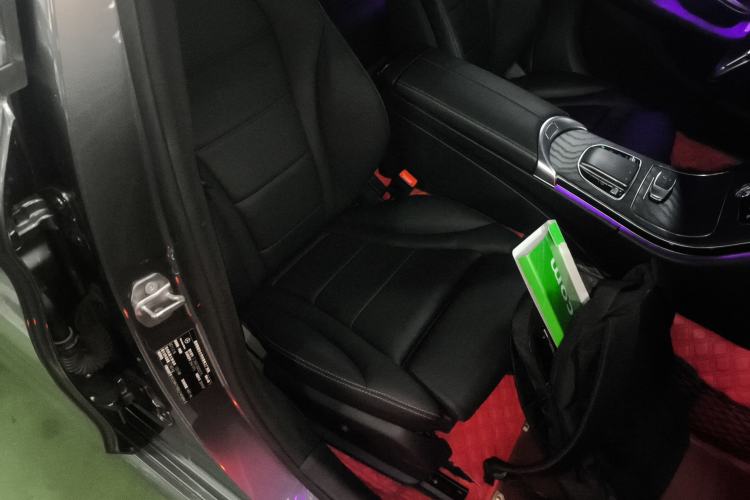 Used Mercedes-Benz C-Class 2019 C 260 Estate Right Front Seat