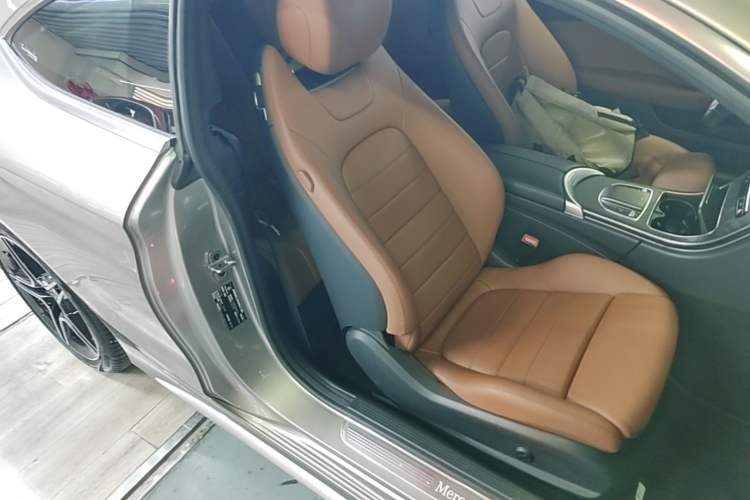 Used Mercedes-Benz C-Class 2019 C 260 Coupe Right Front Seat