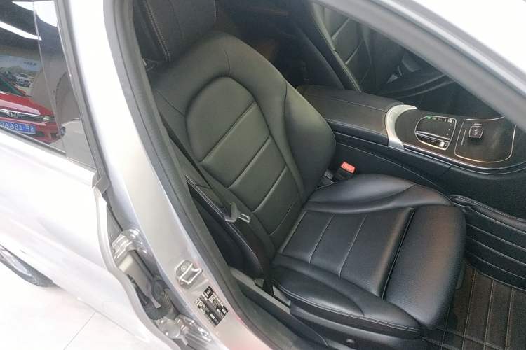 Used Mercedes-Benz C-Class 2019 C 260 L Sport Edition Right Front Seat