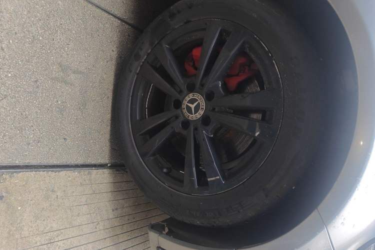 Used Mercedes-Benz C-Class 2019 C 260 Sport Edition Right Front Wheel Hub
