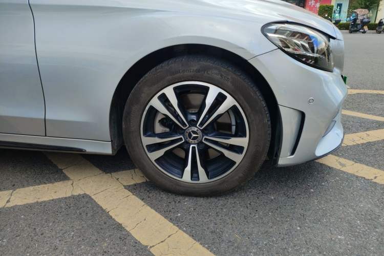 Used Mercedes-Benz C-Class 2019 C 260 Sport Edition Right Front Wheel Hub