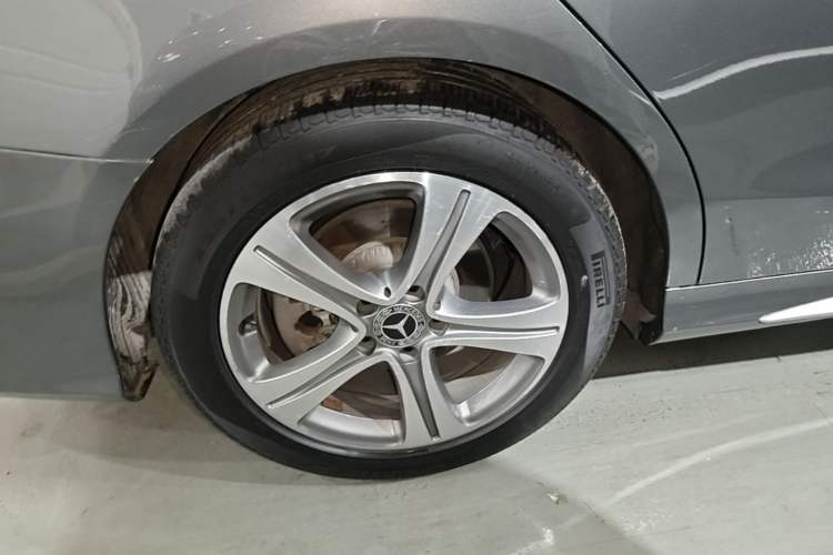 Used Mercedes-Benz C-Class 2019 C 260 L Sport Edition Right Rear Wheel Hub