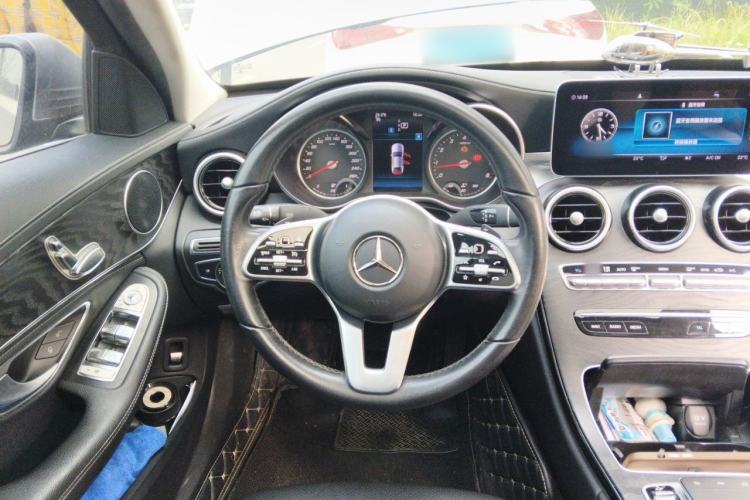 Used Mercedes-Benz C-Class 2019 C 180 L Fashion Edition Sport Version Steering Wheel