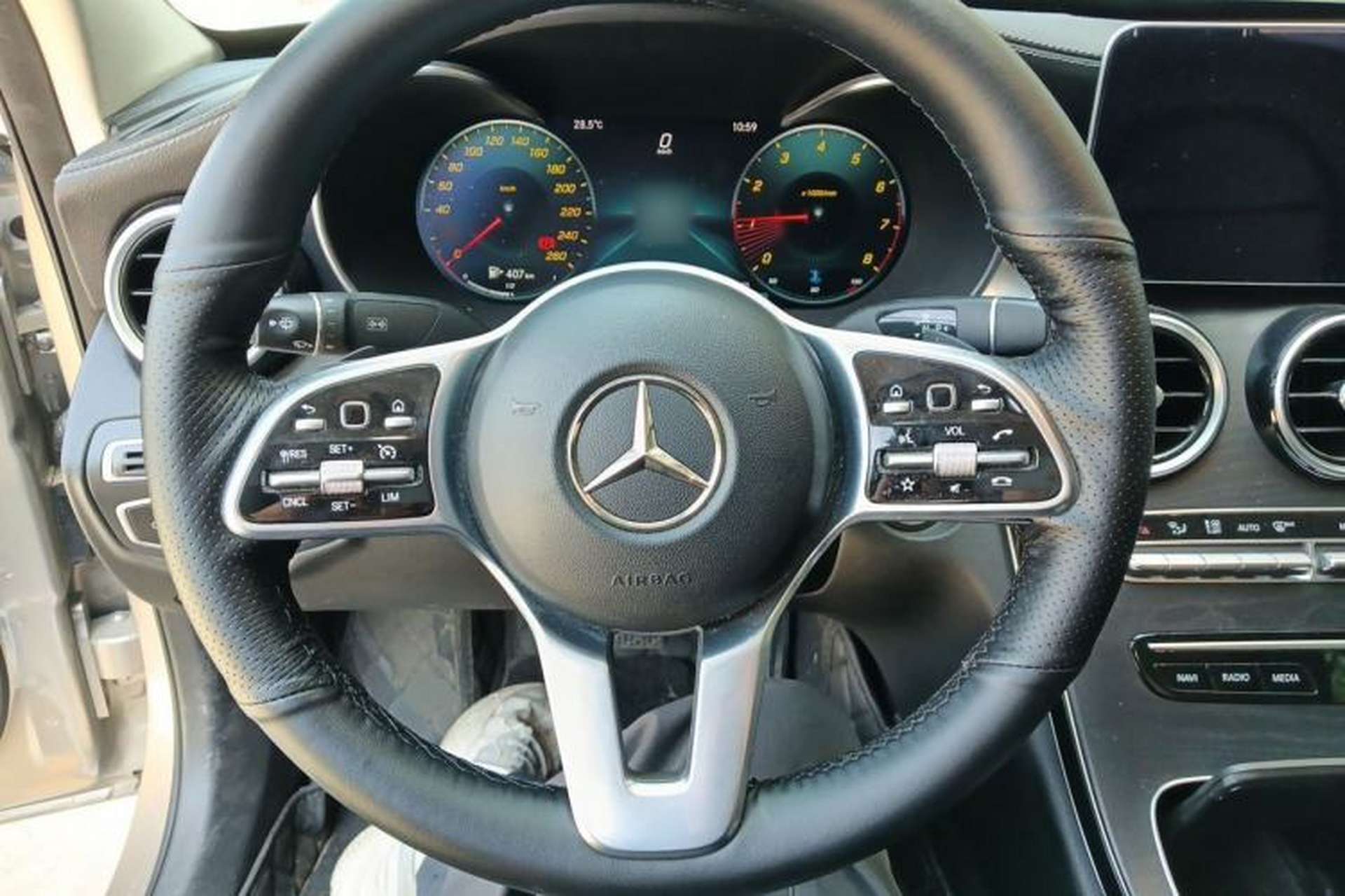 Used Mercedes-Benz C-Class 2019 C 180 L Fashion Edition Sport Version Steering Wheel