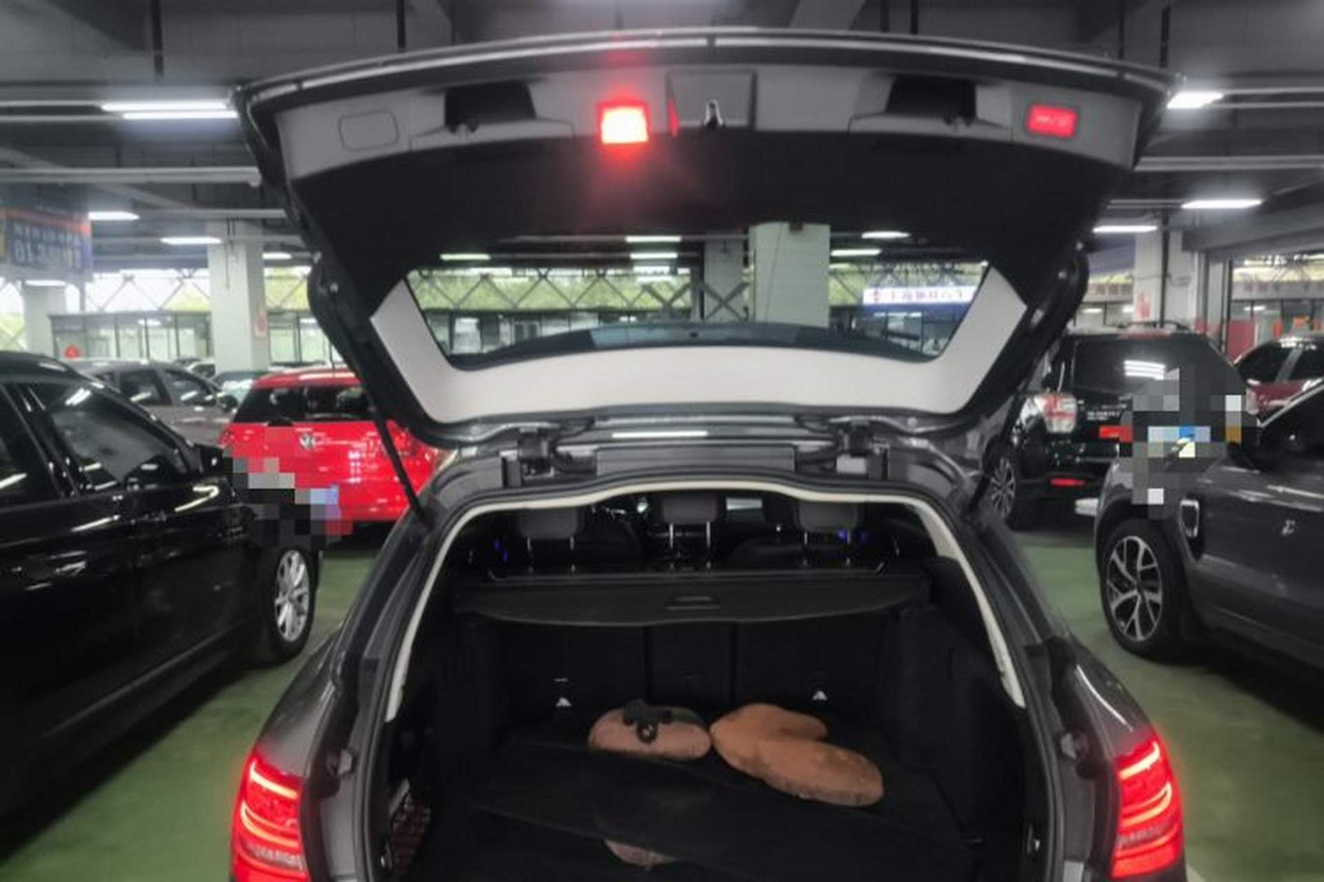 Used Mercedes-Benz C-Class 2019 C 260 Estate Trunk