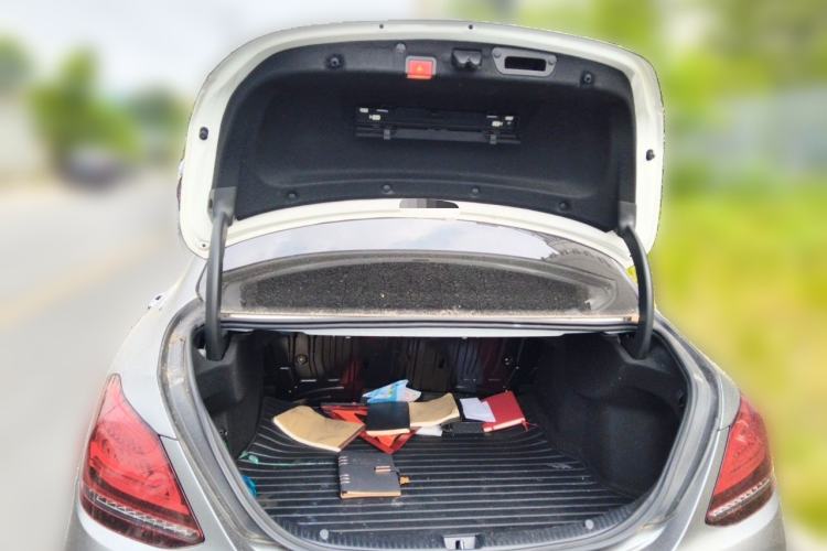 Used Mercedes-Benz C-Class 2019 C 180 L Fashion Edition Sport Version Trunk