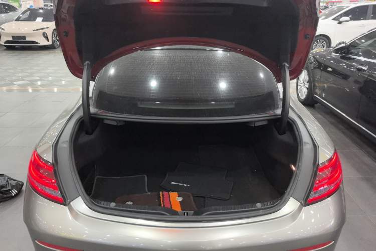 Used Mercedes-Benz C-Class 2019 C 260 4MATIC Coupe Trunk