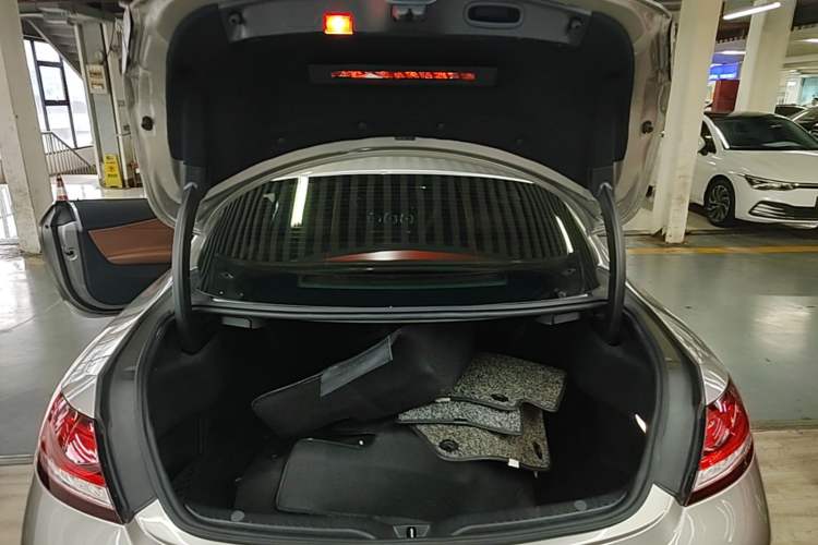 Used Mercedes-Benz C-Class 2019 C 260 Coupe Trunk