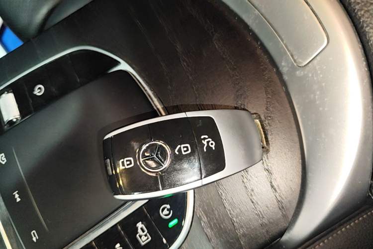 Used Mercedes-Benz C-Class 2019 C 260 L Sport Edition Vehicle Key