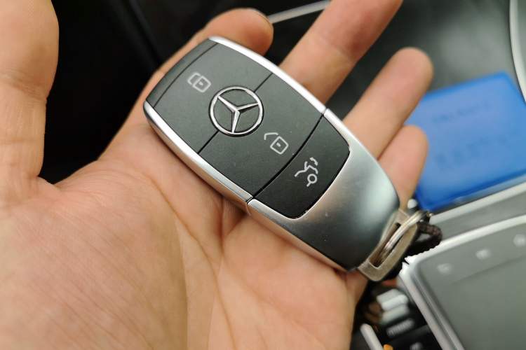 Used Mercedes-Benz C-Class 2019 Restyled C 260 L Sport Edition Vehicle Key