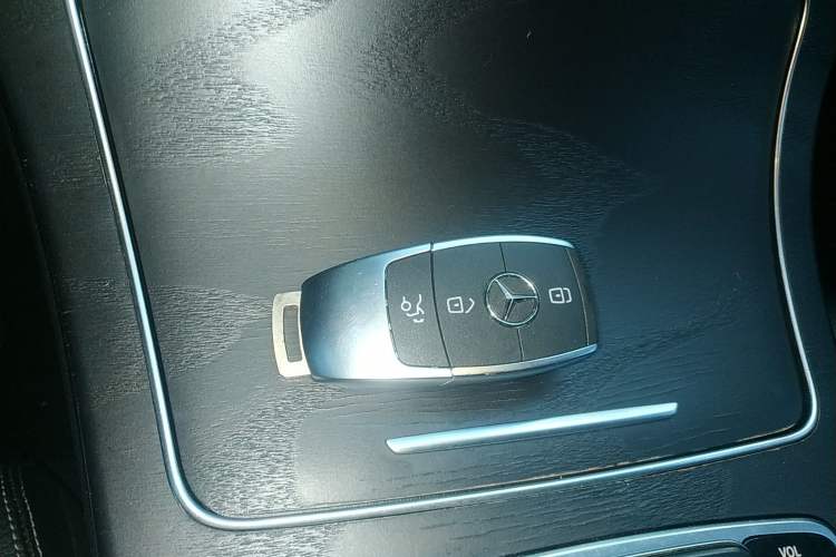 Used Mercedes-Benz C-Class 2019 C 260 L Sport Edition Vehicle Key