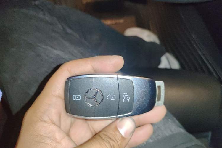 Used Mercedes-Benz C-Class 2019 Restyled C 260 L Sport Edition Vehicle Key