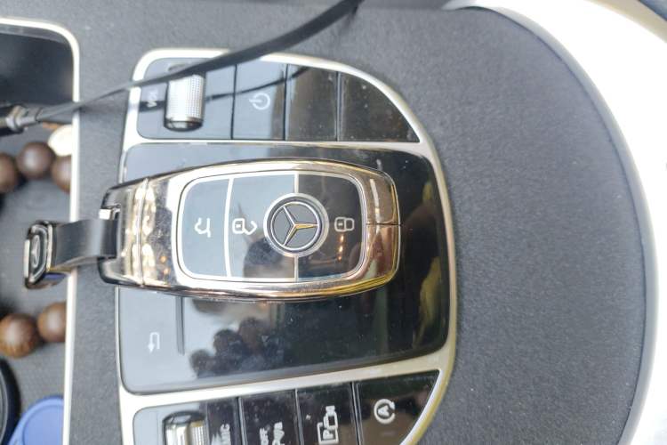 Used Mercedes-Benz C-Class 2019 C 180 L Fashion Edition Sport Version Vehicle Key