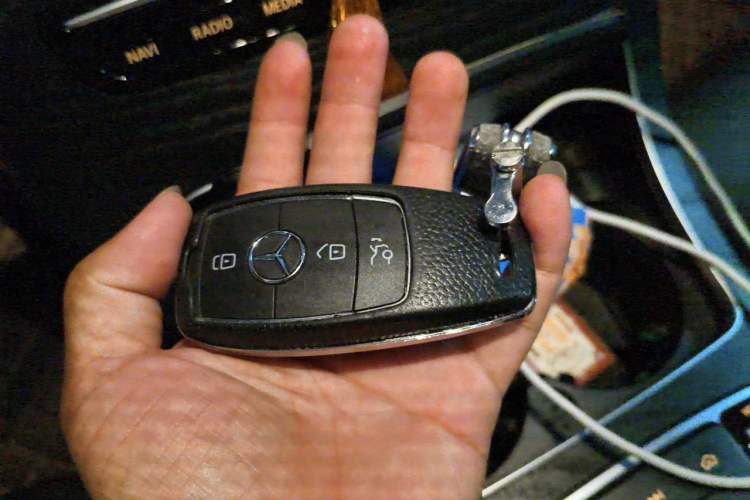 Used Mercedes-Benz C-Class 2019 Restyled C 260 L Sport Edition Vehicle Key