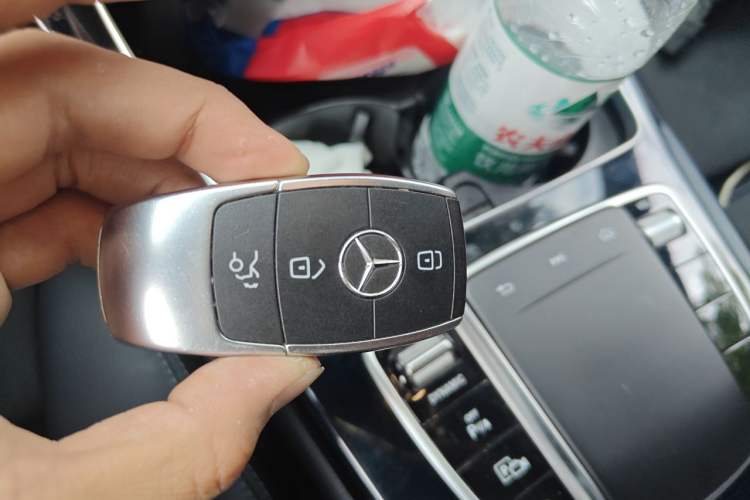 Used Mercedes-Benz C-Class 2019 C 260 Sport Edition Vehicle Key