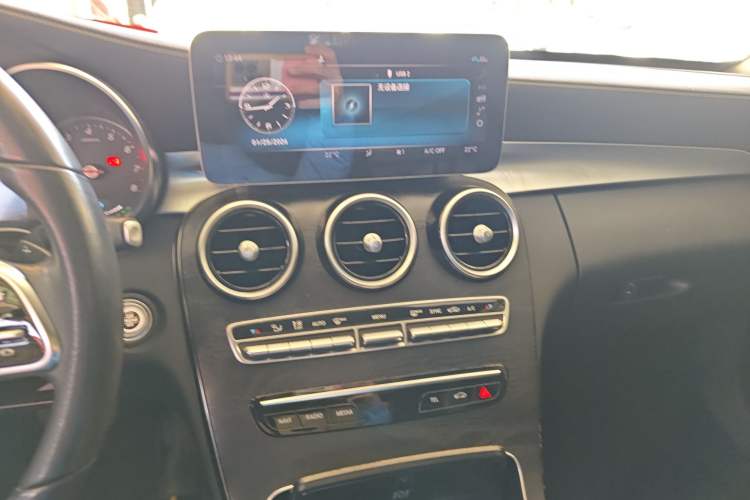 Used Mercedes-Benz C-Class 2019 C 260 L Sport Edition Audio And AC Panel