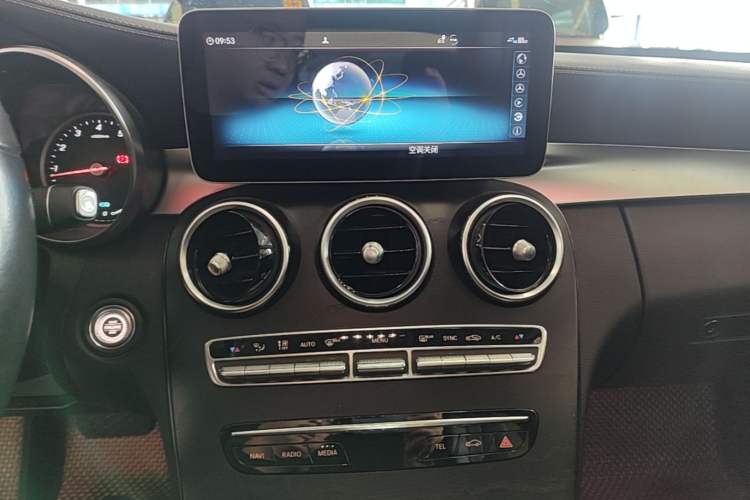 Used Mercedes-Benz C-Class 2019 C 260 L Sport Edition Audio And AC Panel