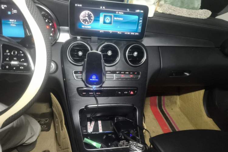 Used Mercedes-Benz C-Class 2019 C 180 L Fashion Edition Sport Version Audio And AC Panel