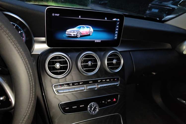 Used Mercedes-Benz C-Class 2019 C 260 Estate Audio And AC Panel