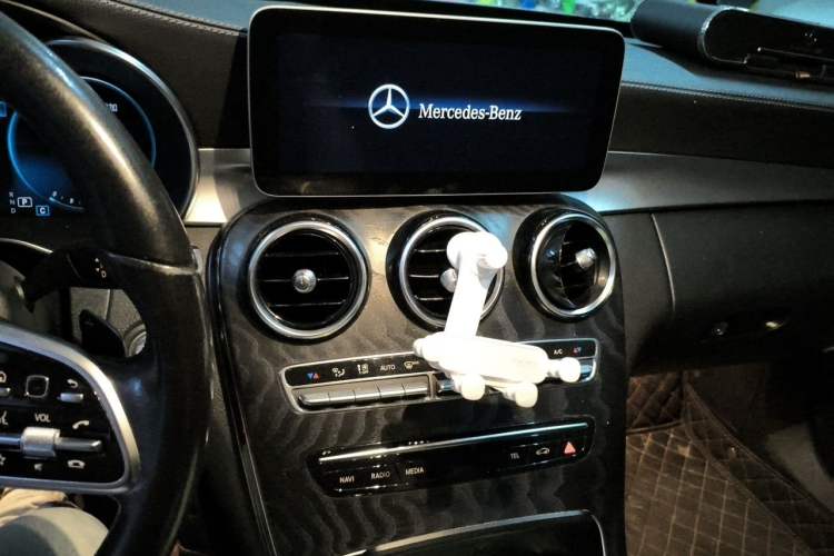 Used Mercedes-Benz C-Class 2019 Restyled C 260 L Sport Edition Audio And AC Panel